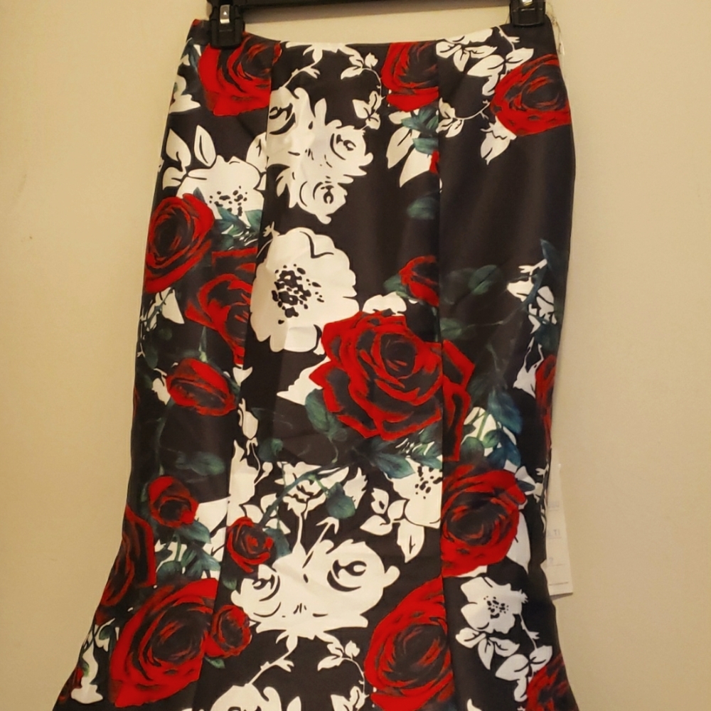 Jaaz couture floral skirt size 2
